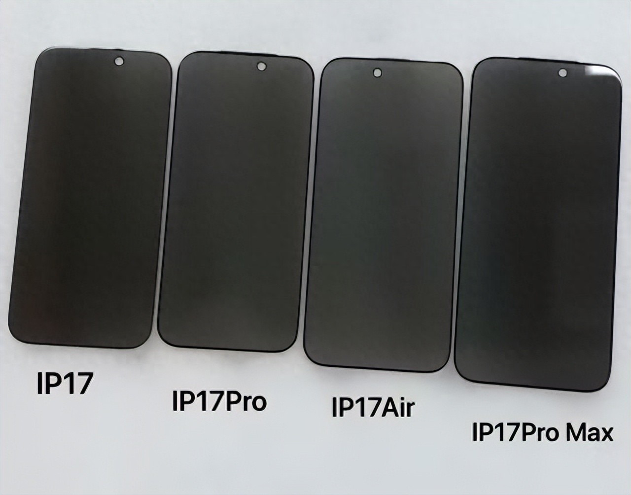 iPhone 17 Air设计揭秘，前摄将左移，或为追求轻薄调整内部布局